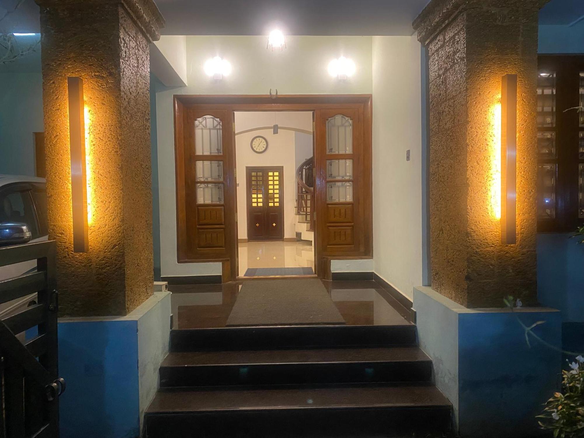 "Radhas" 4Br Villa In Gated Spring Field Community, カンヌール エクステリア 写真